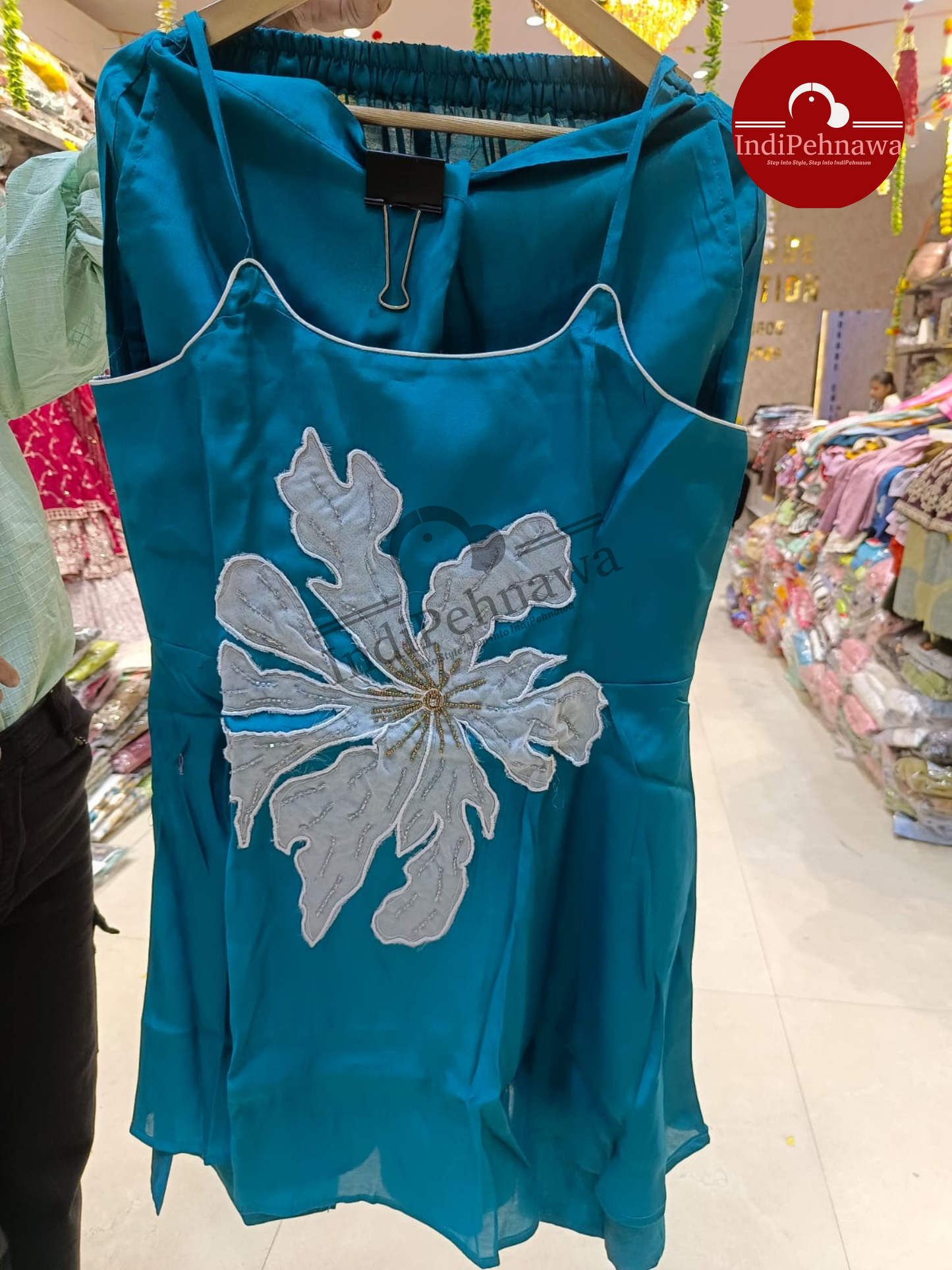 Sleek and stunning sleeveless designer cordset
