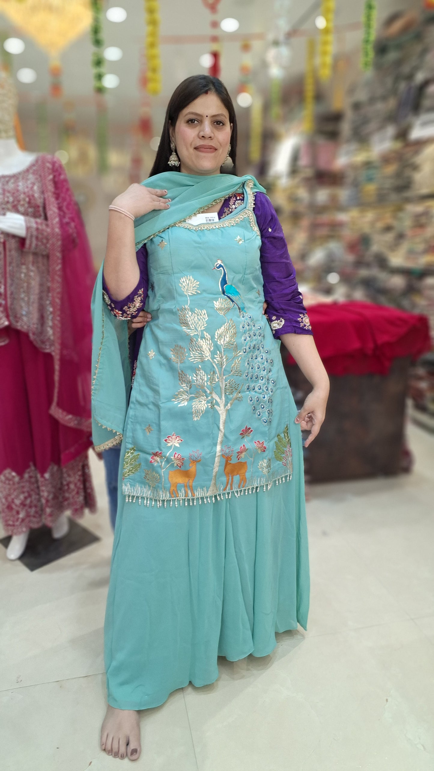 PREMIUM SILK PEACOCK DESIGNER NECK HEAVY JAFFA SUIT