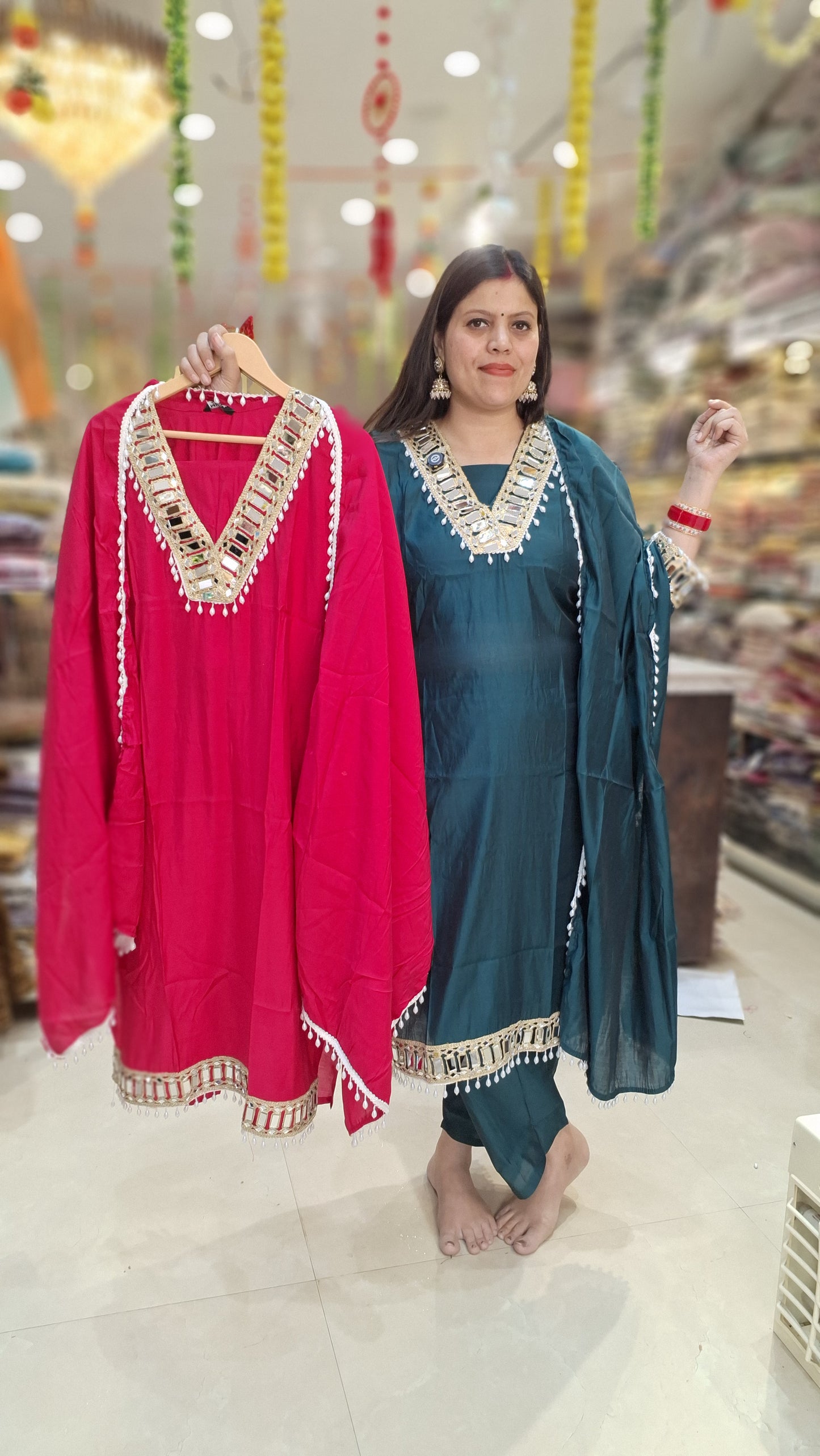 PREMIUM SILK NECK AND BORDER DESIGN 4 PC SUIT