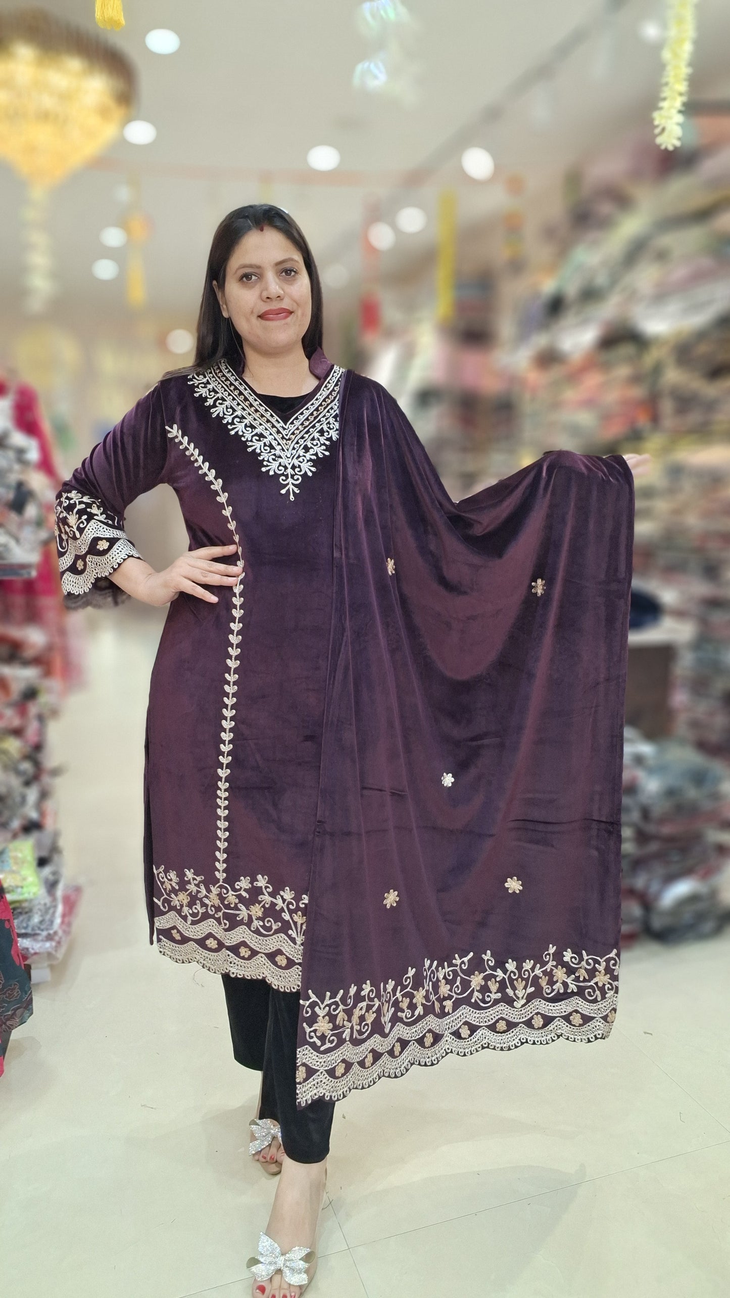 BEAUTIFUL DESIGN NECK AND BORDER CUT WORK DUPTTA