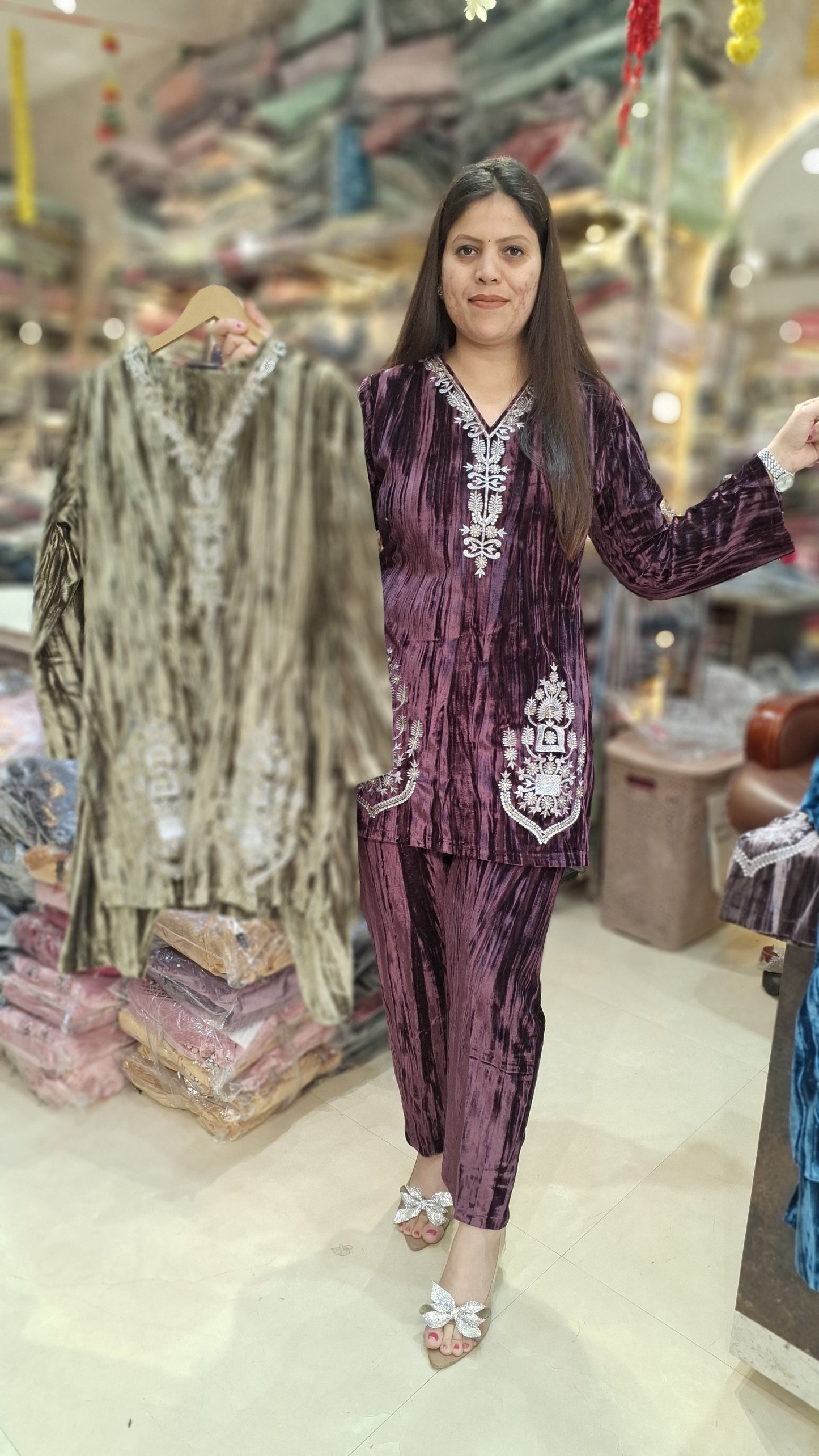 PREMIUM MICRO VELVET THREAD WORK CORDSET