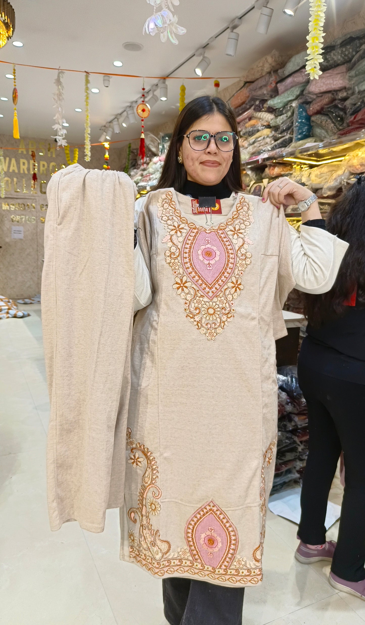 PREMIUM WOOL DESIGNER PHERAN