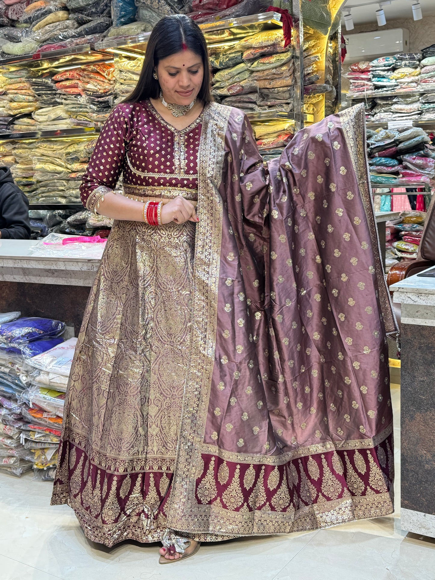 MEHROON BANARSI JARKAN LEHNGA