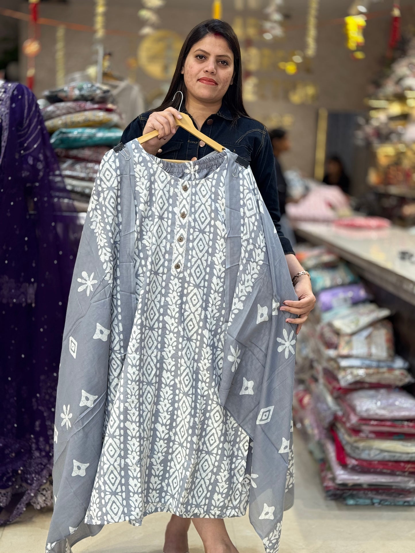 BATIK PRINT PLUS SIZE SUIT(ARTICAL NO-Q37L0022)