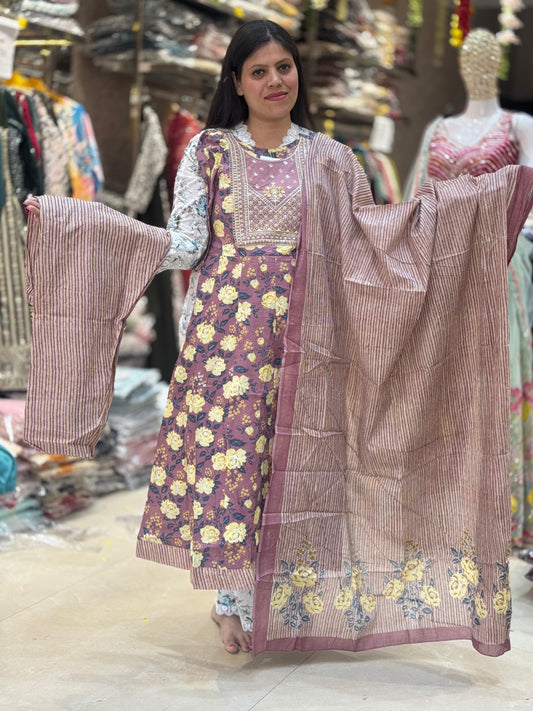 Graceful Anarkali Suit for Women – Timeless Ethnic Beauty