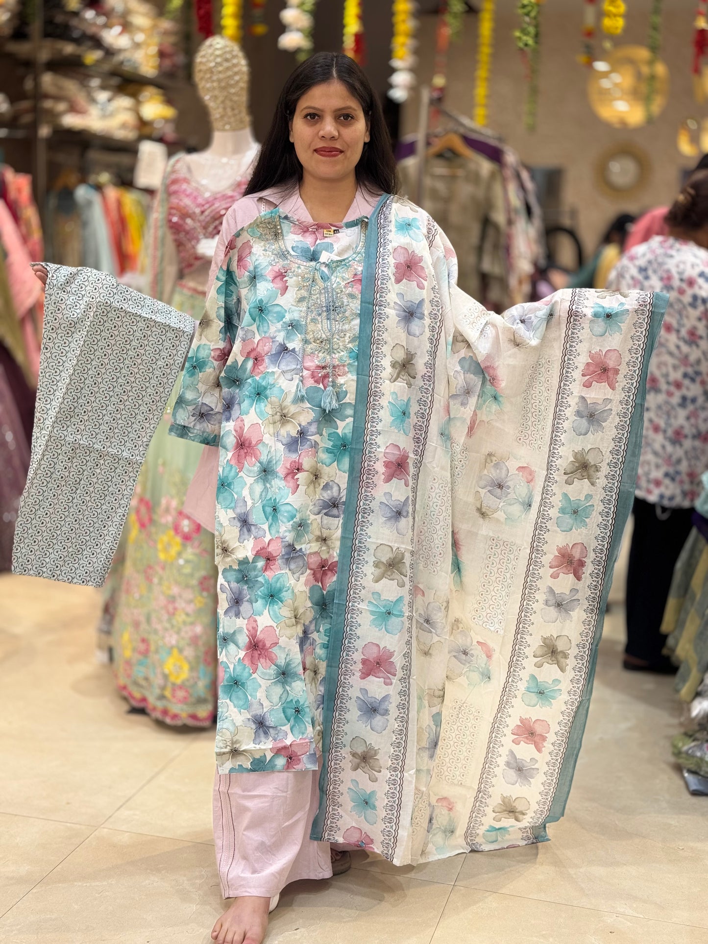 Buy Punjabi Suits Online – Elegant Styles for Every Occasion