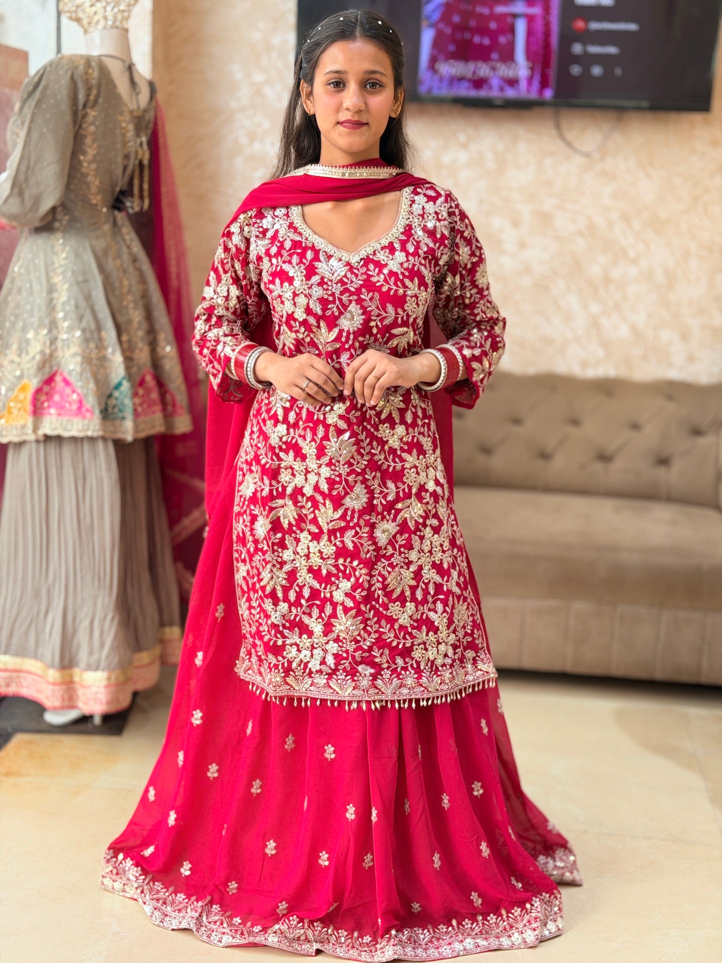 JAGGO SPECIAL HEAVY HOT PINK LEHNGA