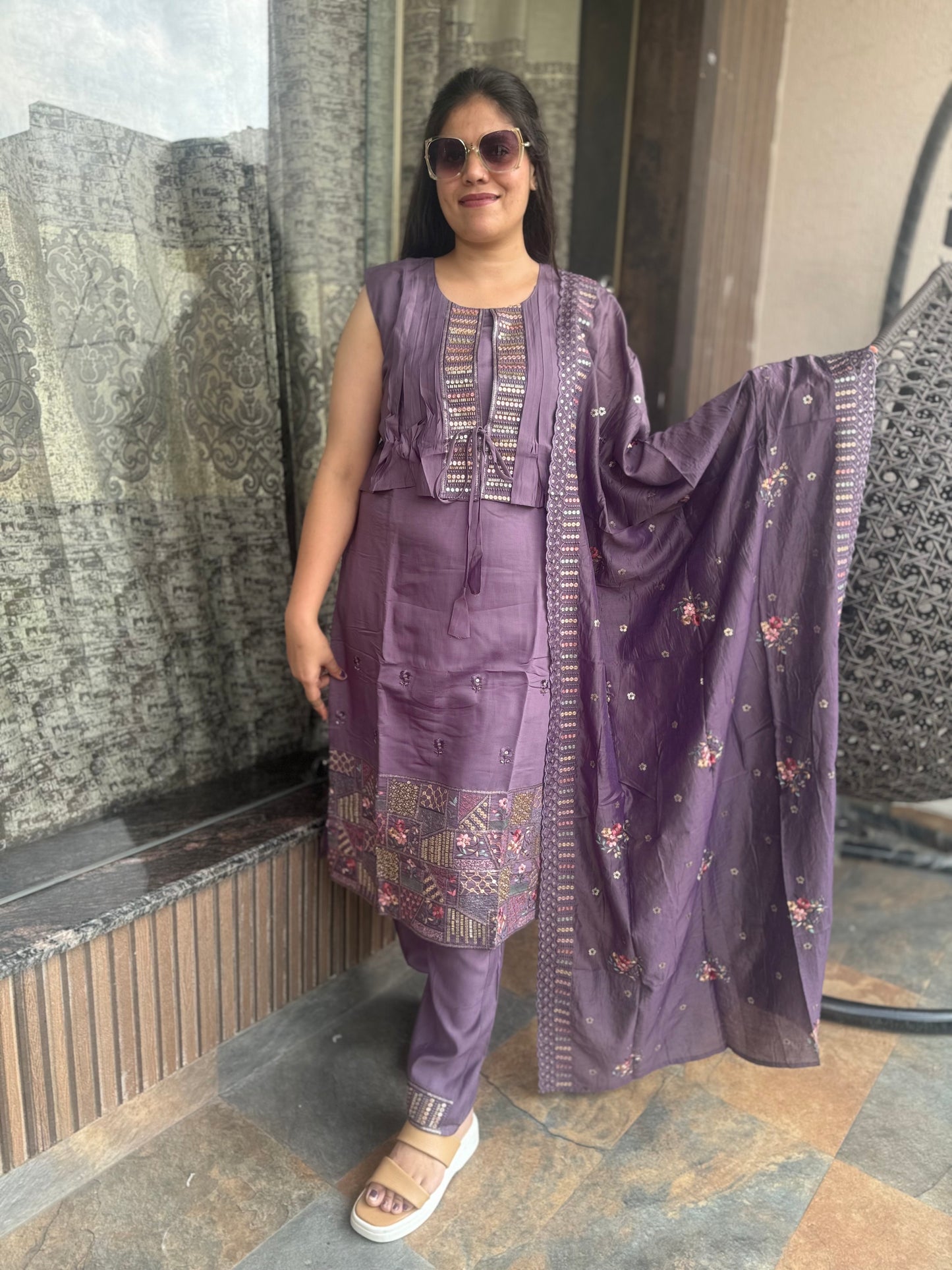 4 Peice Attached Jacket Suit (Style No 1125)