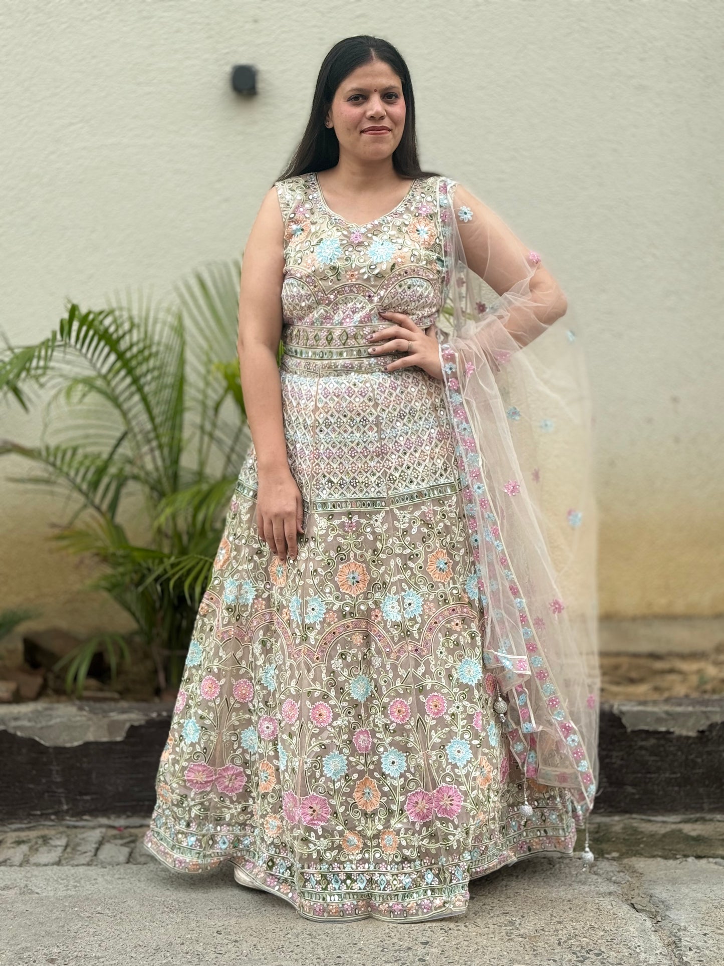 STYLISH/ELEGANT FULL MIRROR/ MULTY THREAD WORK LEHNGA