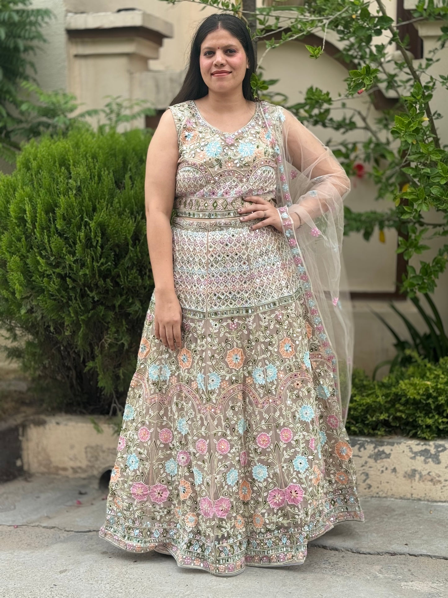 STYLISH/ELEGANT FULL MIRROR/ MULTY THREAD WORK LEHNGA