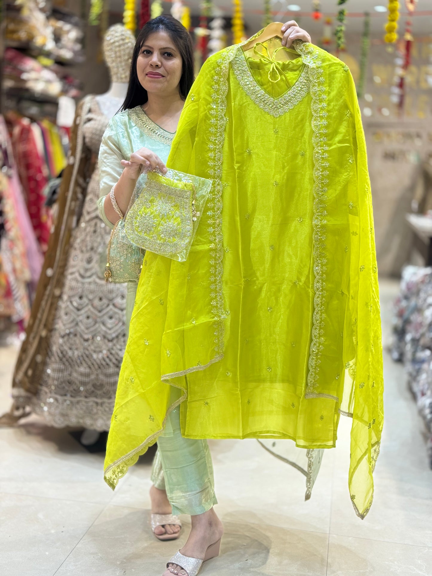 GLASS TISSUE STRAIGHT PREMIUM SUIT WITH SLING BY INDIPEHNAWA
