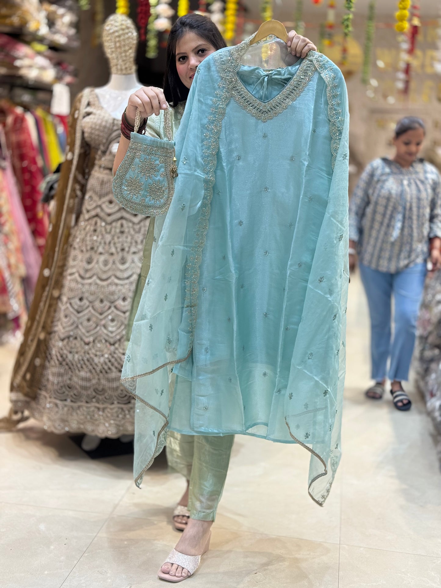 GLASS TISSUE STRAIGHT PREMIUM SUIT WITH SLING BY INDIPEHNAWA