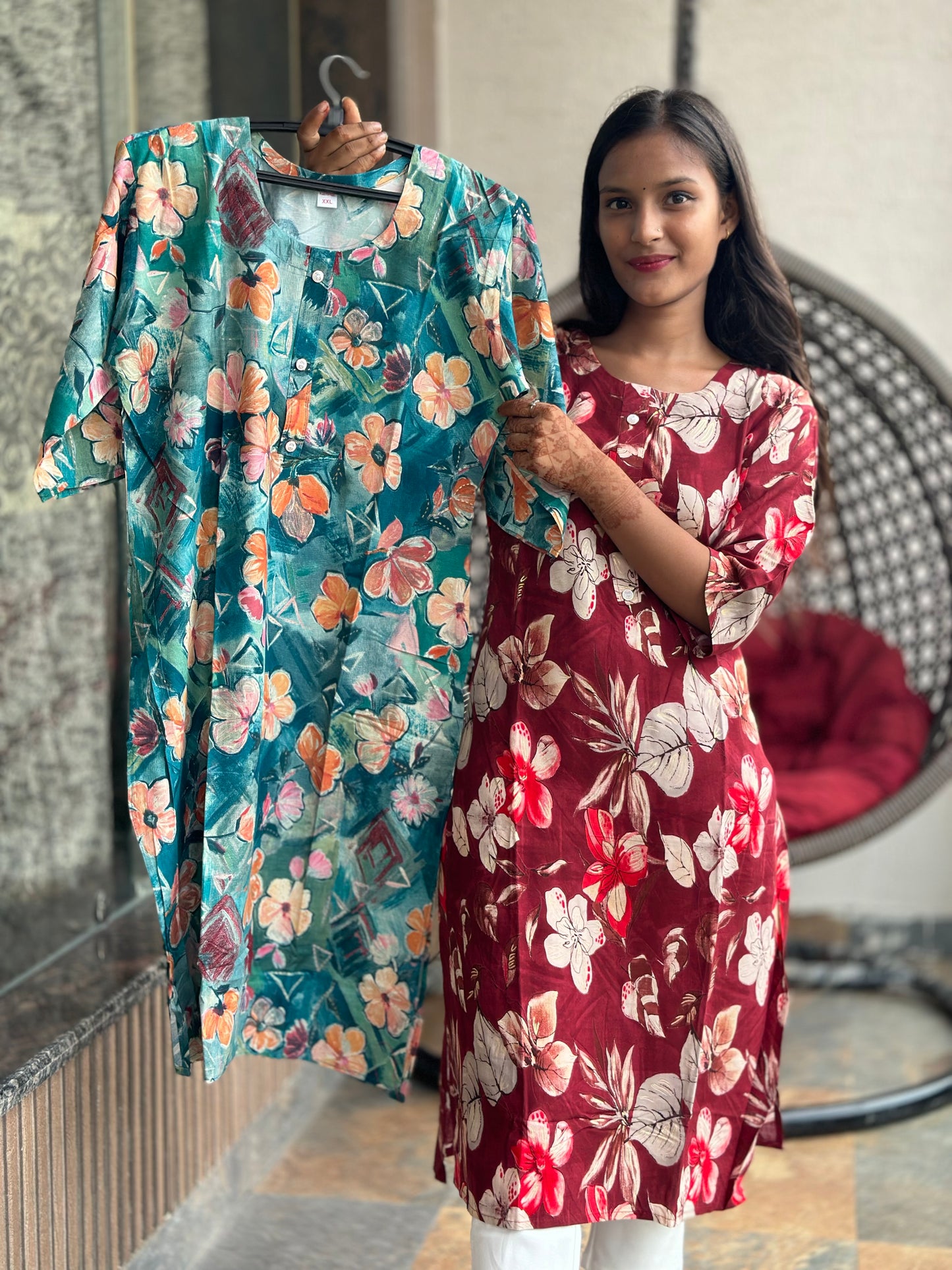 INDIPEHNAWA FLORAL PRINT STRAIGHT KURTA