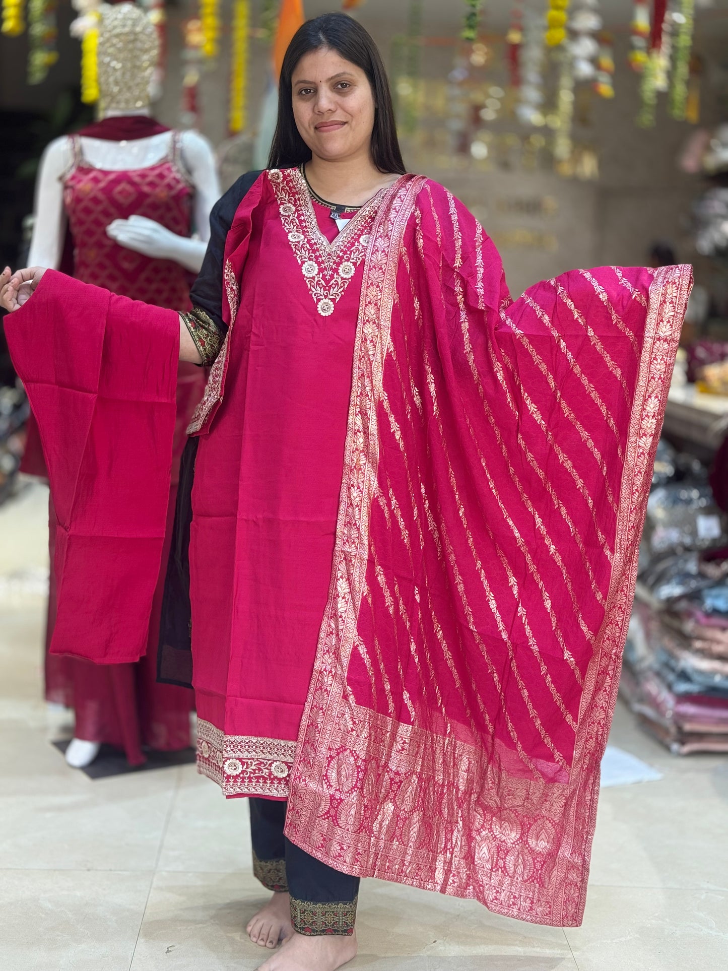 PURE SILK WITH HEAVY BANARSI DUPPTA(P93L0004)