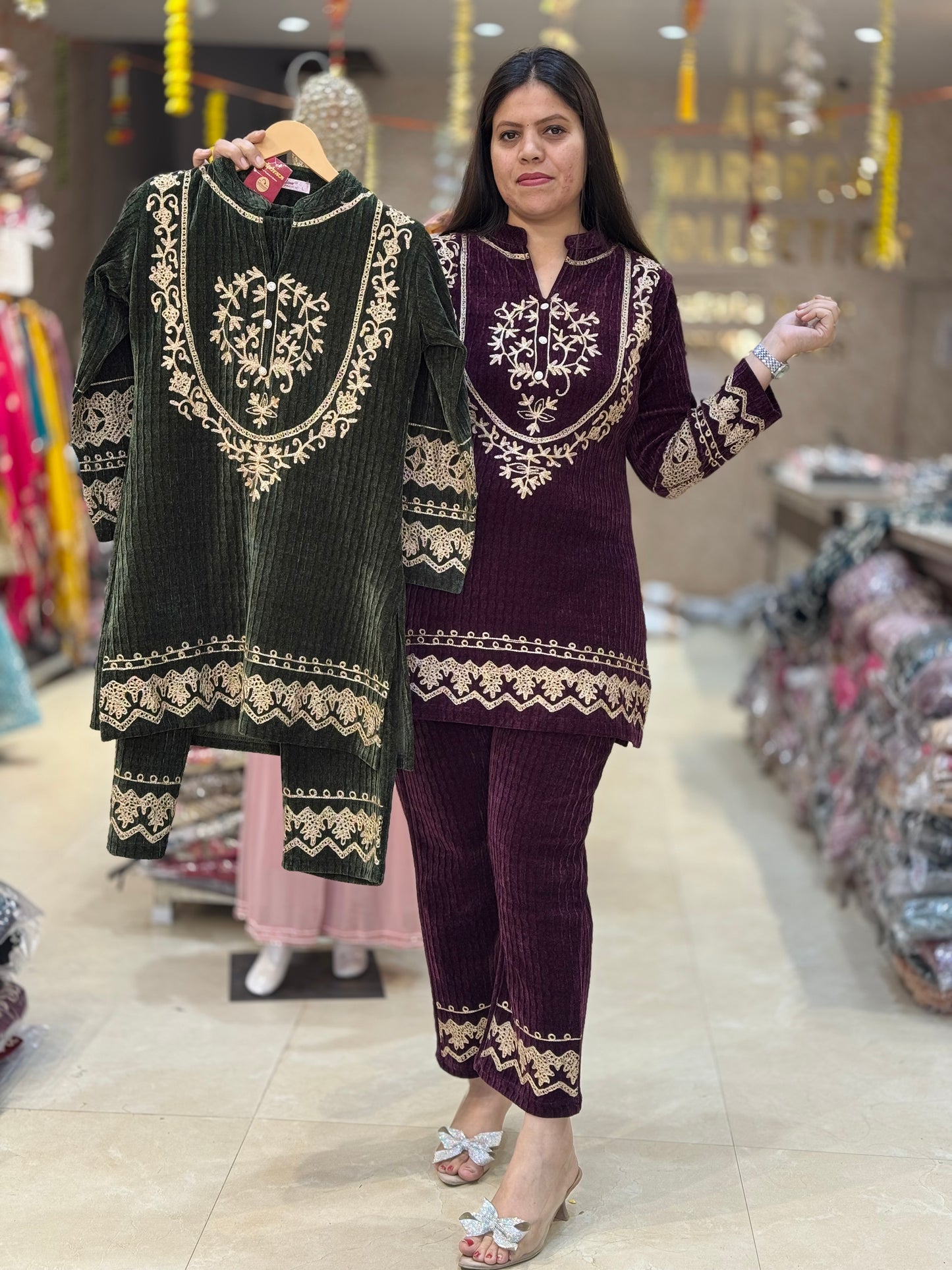 PREMIUM VELVET GOLDEN THREAD WORK DESIGN ON NECK AND BORDER CORDSET