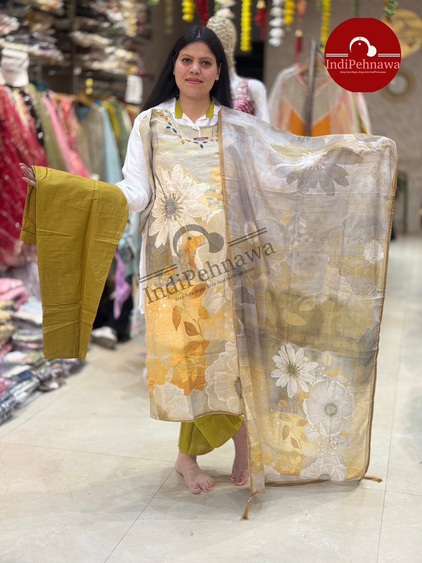 Stylish Women's Suit Set – Soft Fabric & Beautiful Design