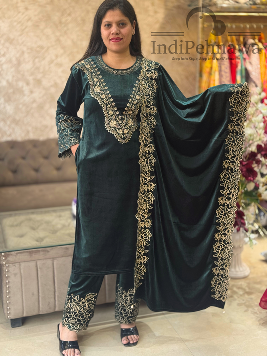 Graceful Women’s Velvet 3-Piece Suit with Handcrafted Design – A Statement of Elegance
