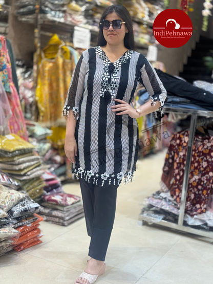 VIRAL BLACK AND WHITE THREAD WORK CORDSET WITH INDIPEHNAWA