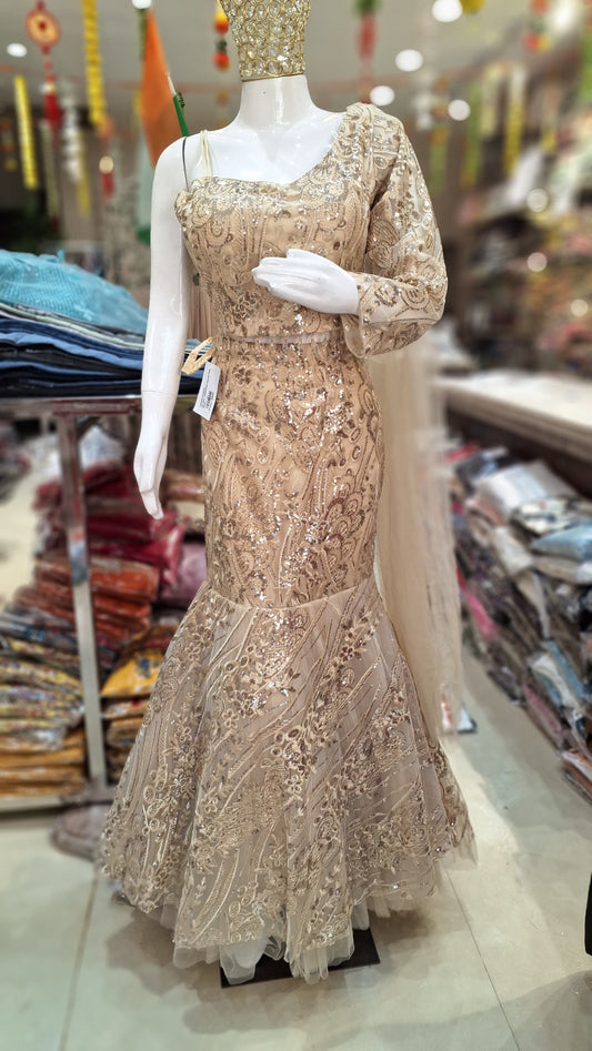 GOLDEN FISHCUT NETED WITH SIPI WORK SHORT TOP WITH SKIRT