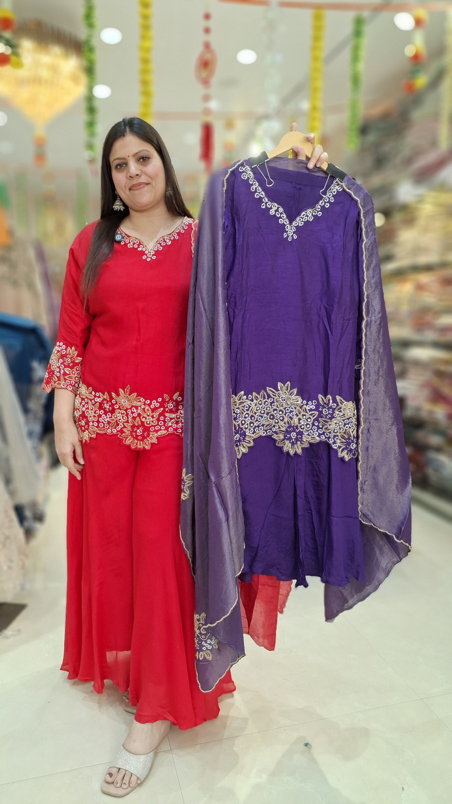 DESIGNER KURTI WITH FULL FLAIR JAFFA AND  PEARL WORK WITH SHIMMER DUPATTA