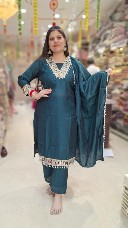 PREMIUM SILK NECK AND BORDER DESIGN 4 PC SUIT