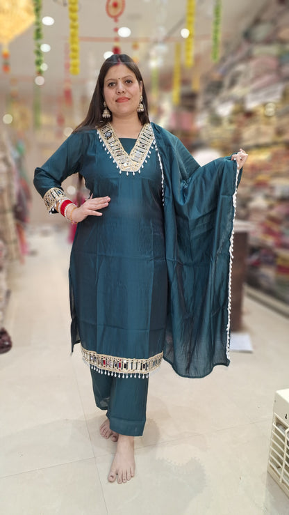 PREMIUM SILK NECK AND BORDER DESIGN 4 PC SUIT