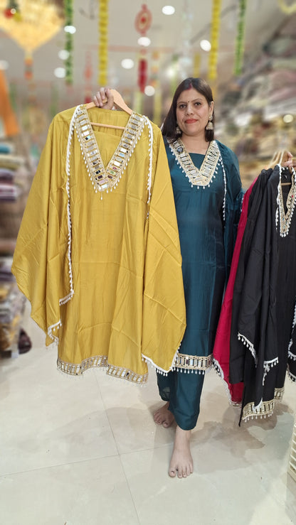 PREMIUM SILK NECK AND BORDER DESIGN 4 PC SUIT