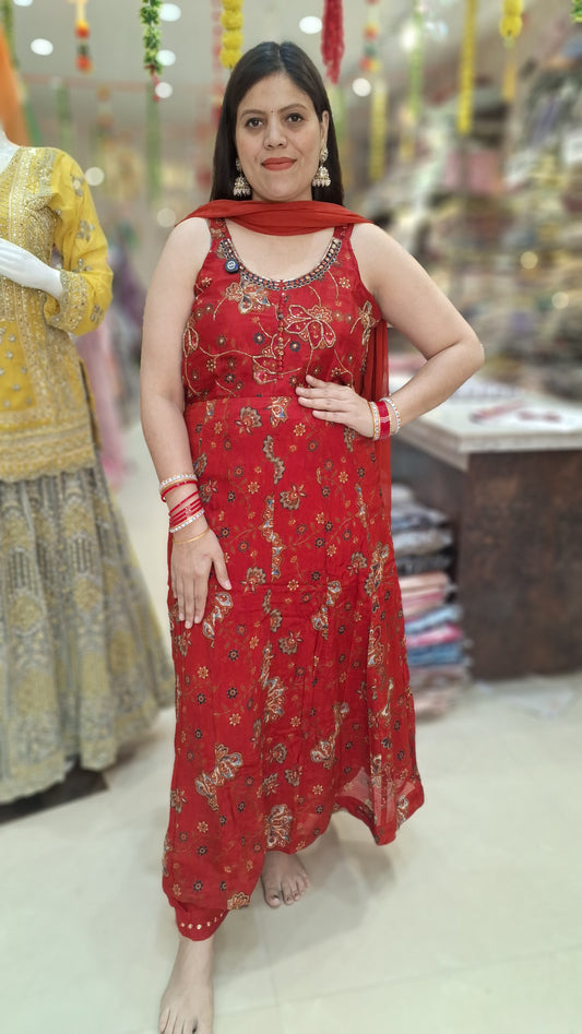 RED RUSHIAN SILK WITH TILLA WORK NECK DESIGN WITH BORDER DESIGN PANT