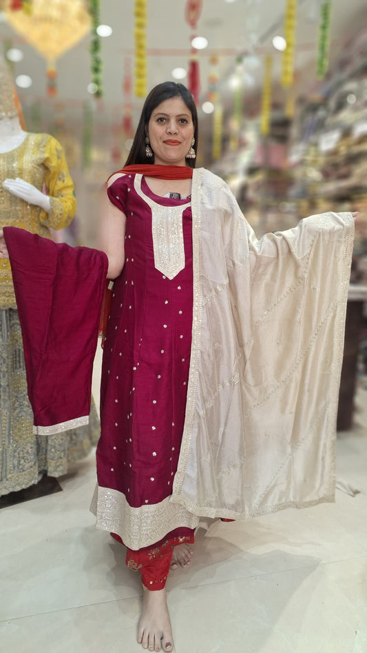 MEHROON CHINON ANARKALI WITH ELEGENT HNAD WORK