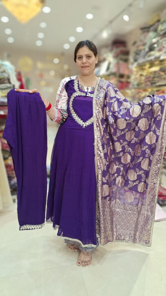 PURE GEORGET NECK DESIGN WITH BEAUTIFIL DUPPTA