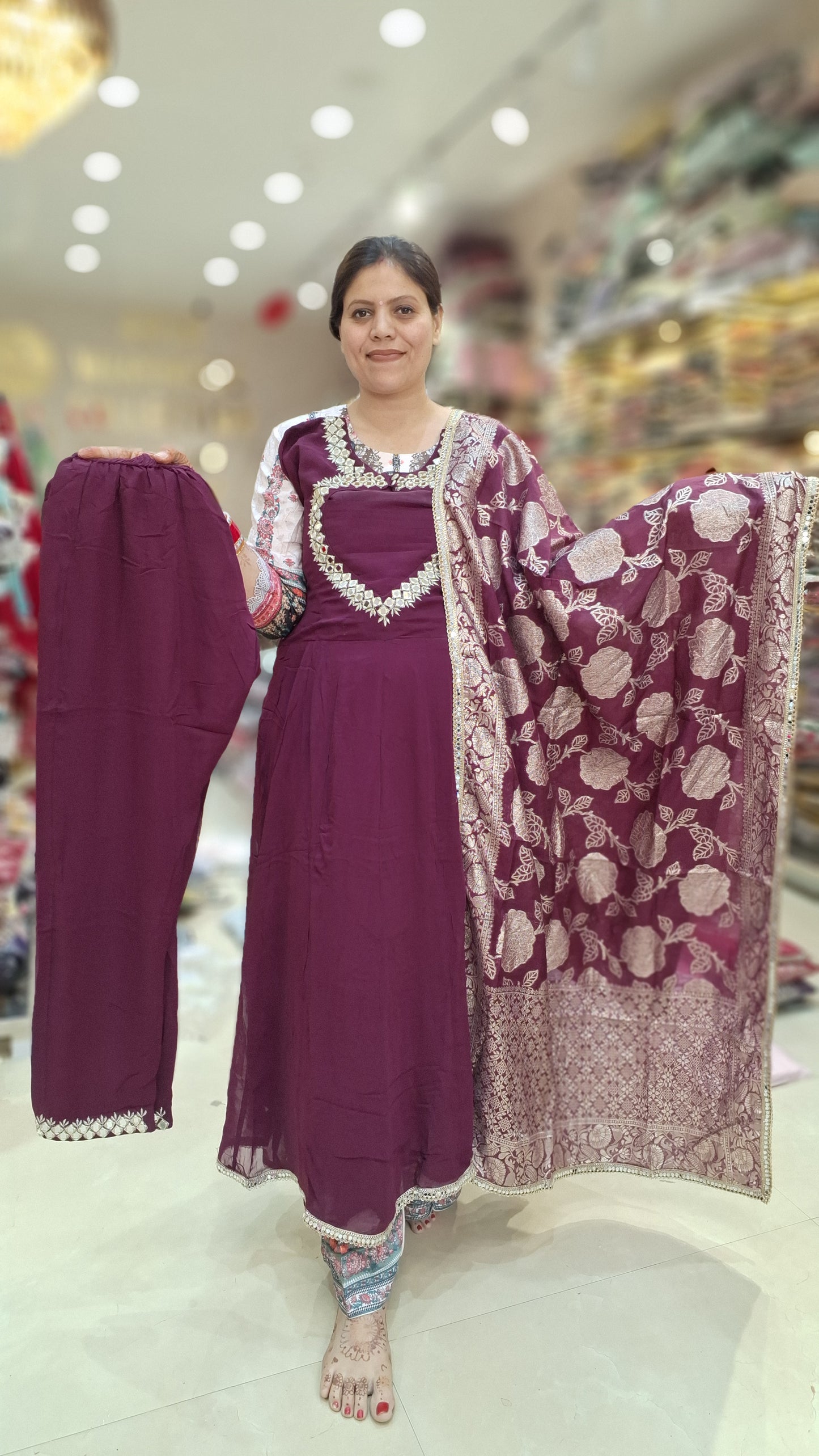 PURE GEORGET NECK DESIGN WITH BEAUTIFIL DUPPTA