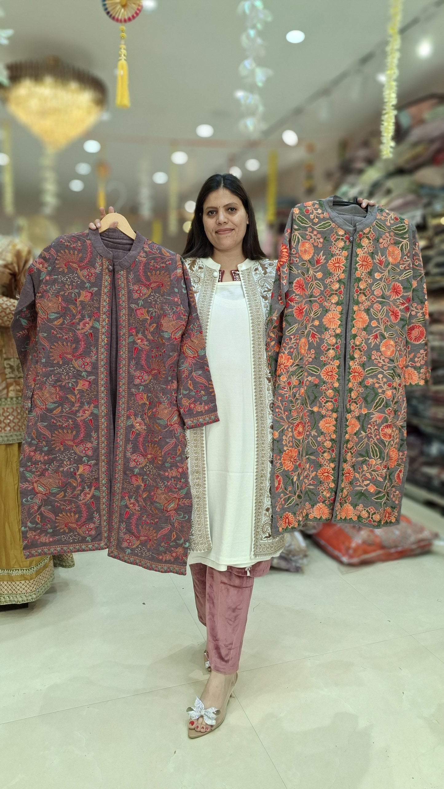 DAFFODIL WOOL THREE PIECE SUIT WITH LONG CAPE