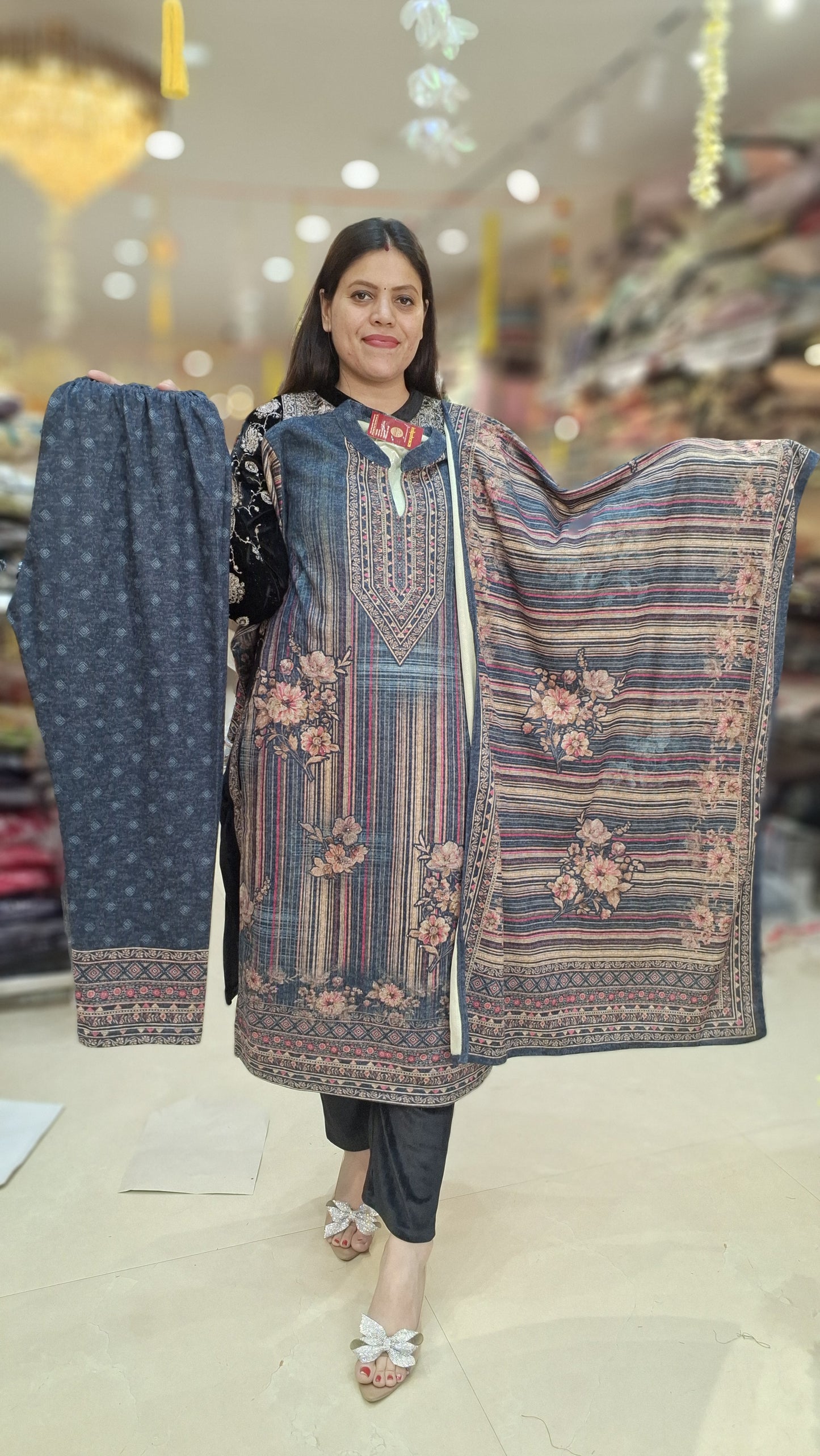 DIAMOND SIRVOSKI DESIGNER WOOLEN 3 PC SUIT