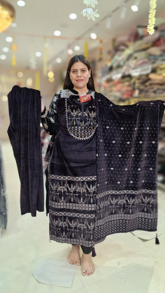 WEDING WEAR FULL HANDWORK VELVET WITH DUPPTA SUIT