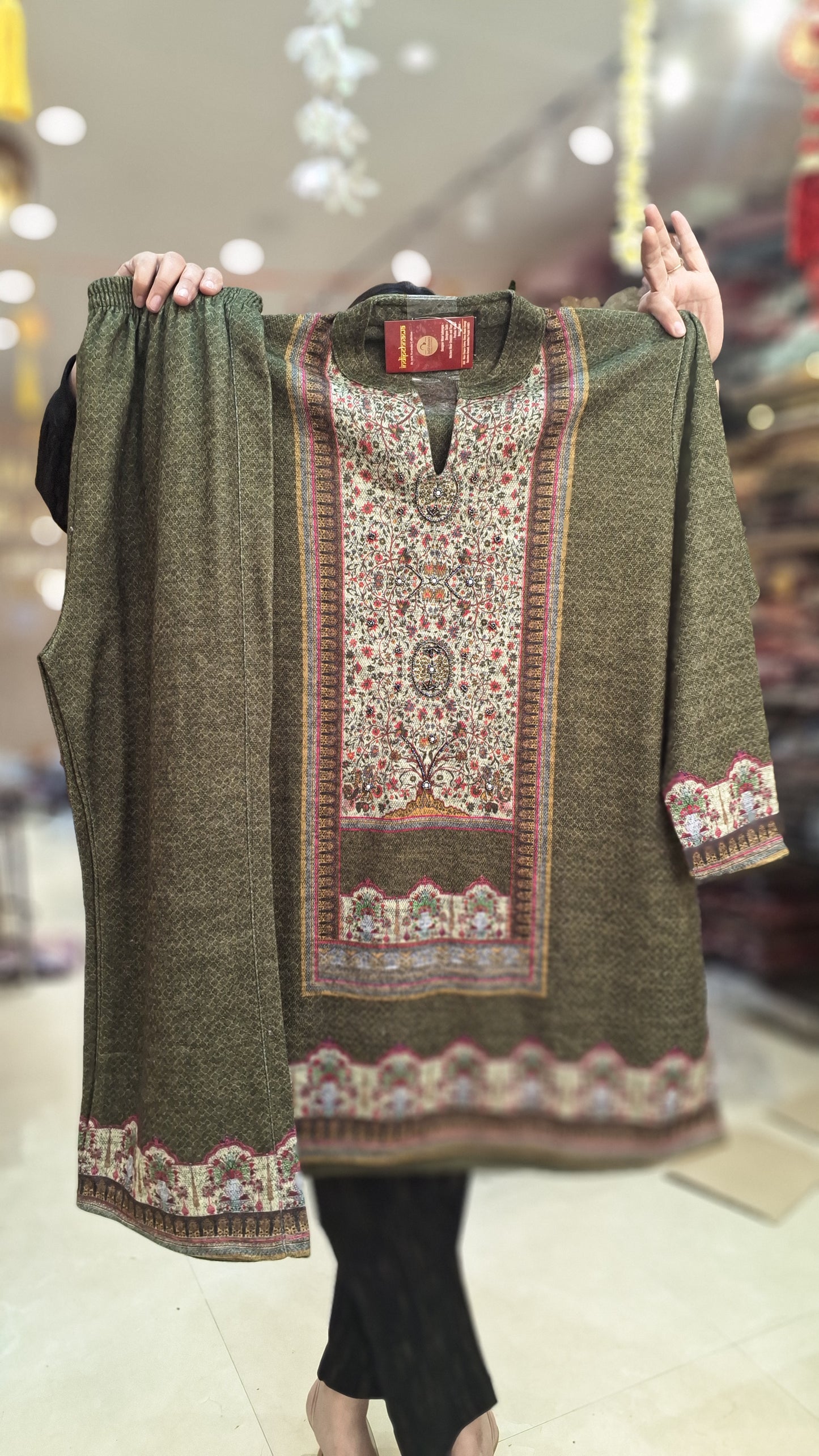 NECK DESIGN WOOL KULLU DESIGN CORDSET(ARTICAL NO-08)