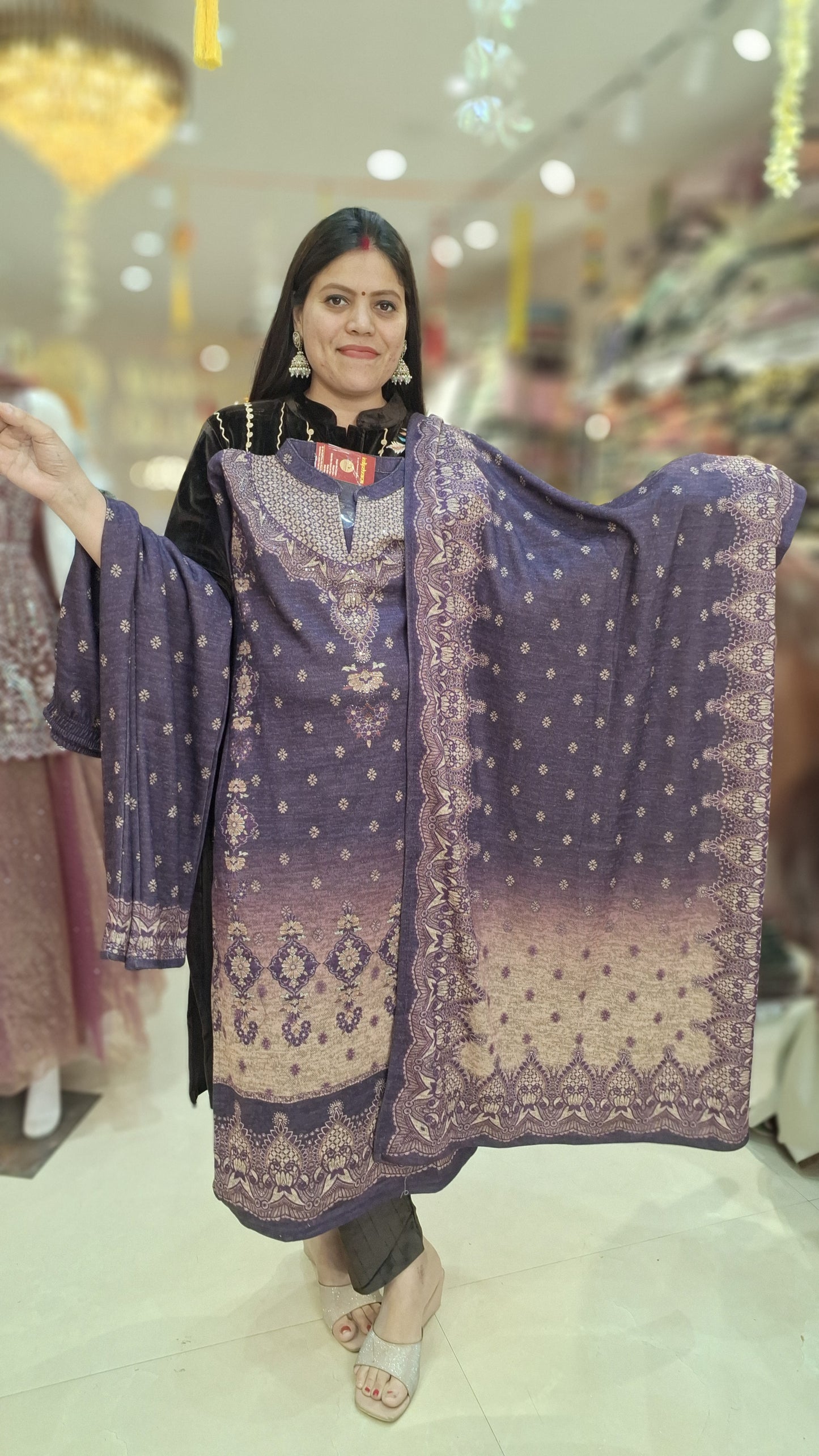 PREMIUM WOOL DIAMOND SIRVOSKI 3PC SUIT (ARTICAL NO-01)