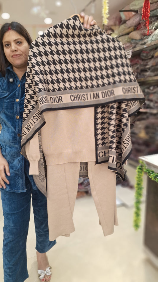 BEAUTIFUL WOLLEN KOREAN SHRUG TRACK CORDSET(ARICAL NO -2)