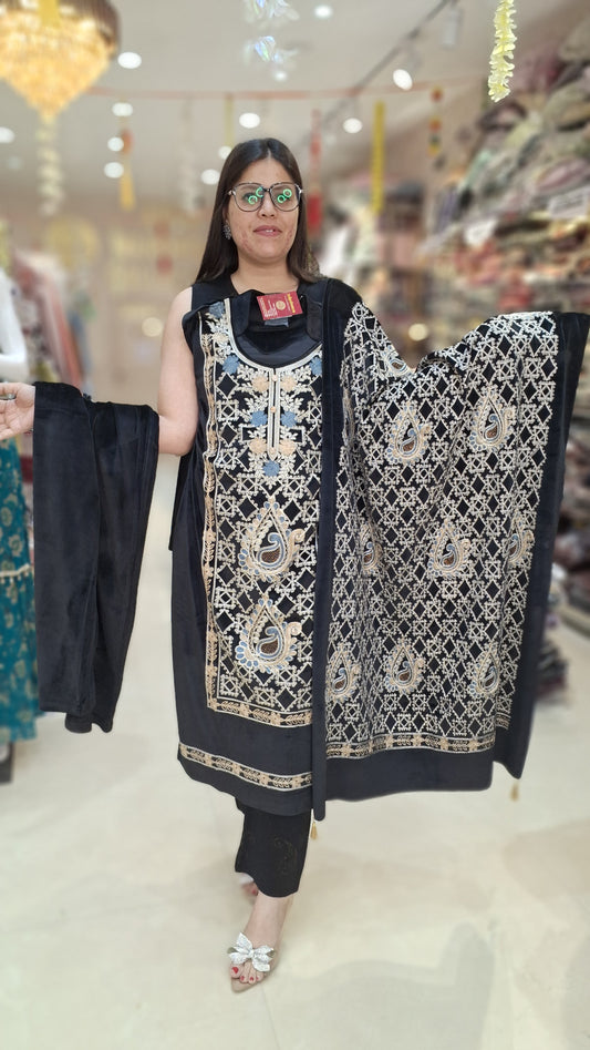 BLACK GOLD THREAD WORK VELVET SUIT