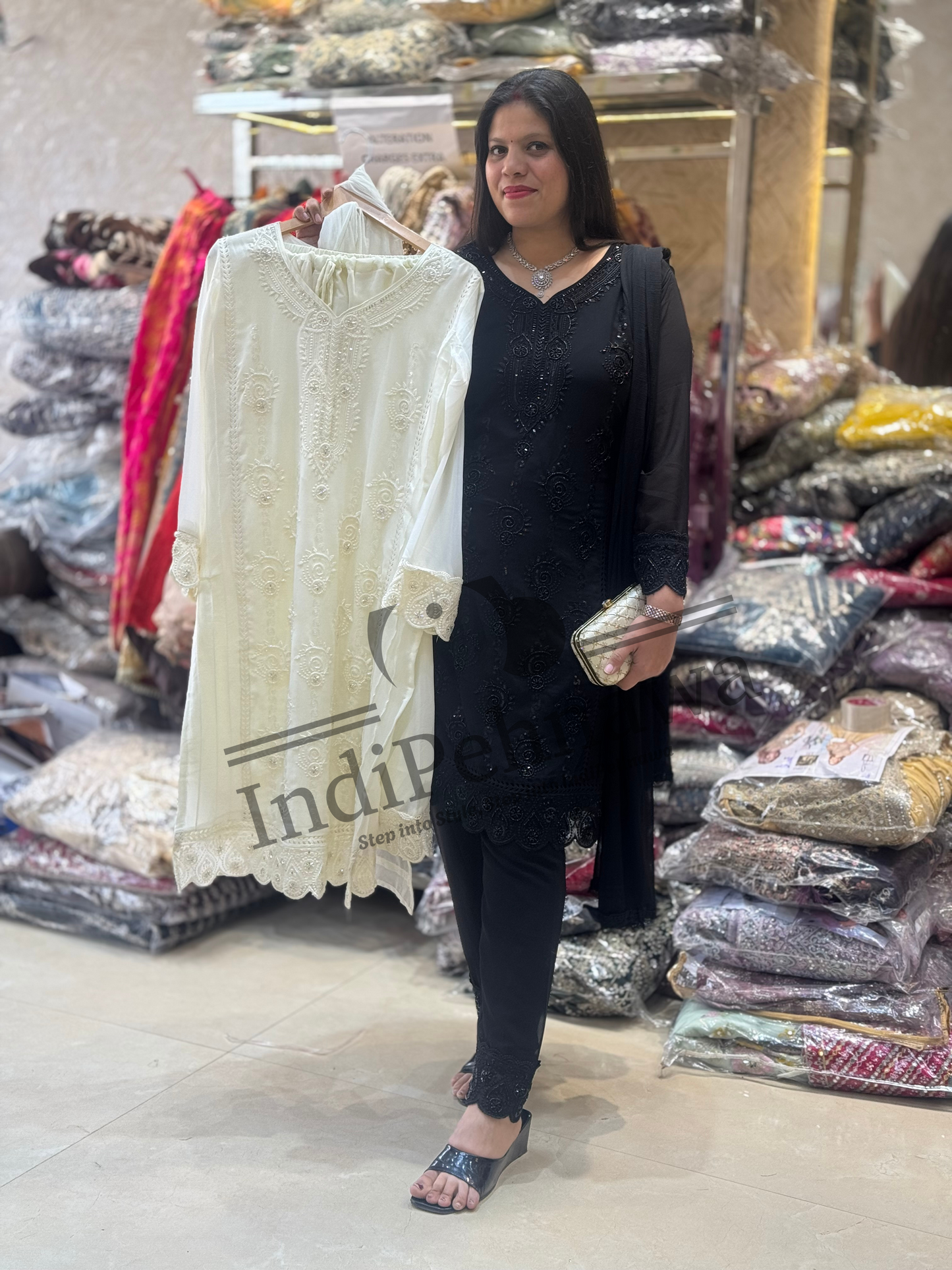 Georgette Suits Online – Stunning Designs for Every Occasion