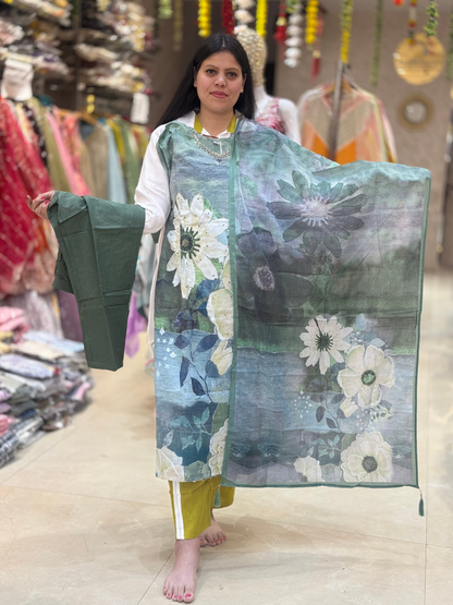 Stylish Women's Suit Set – Soft Fabric & Beautiful Design