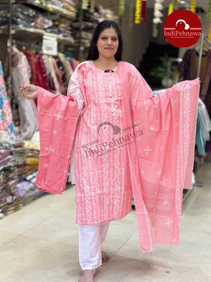 Elegant Bhatik Print Cotton Suit – Traditional Yet Trendy