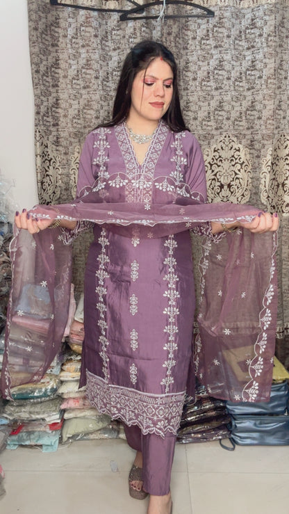 Pakistani Suit (Style No 1104)
