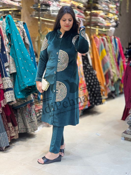 Premium Velvet Suit with Tilla Work – Royal Ethnic Wear for Weddings & Parties