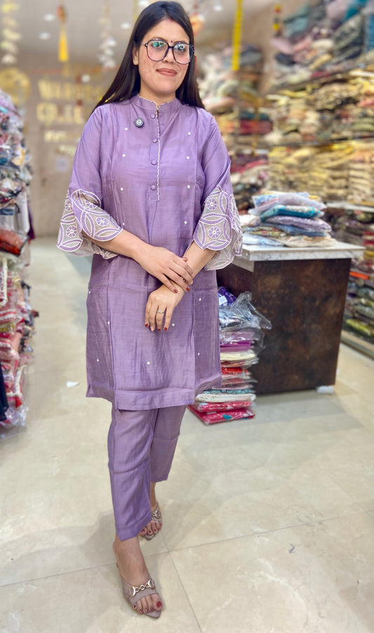 DESIGNER SLEVES WITH WHITE PEARL WORK CORDSET