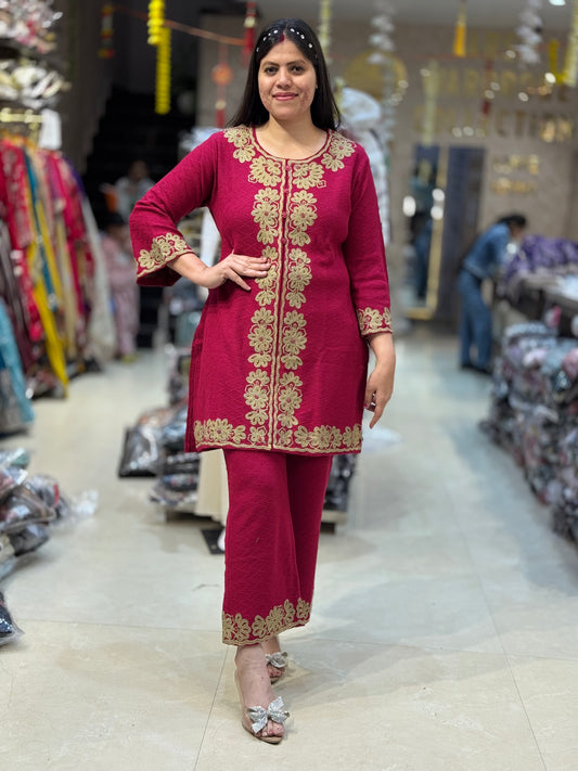 PREMIUM WOOL GOLD THREAD WORK BEAUTIFUL CORDSET