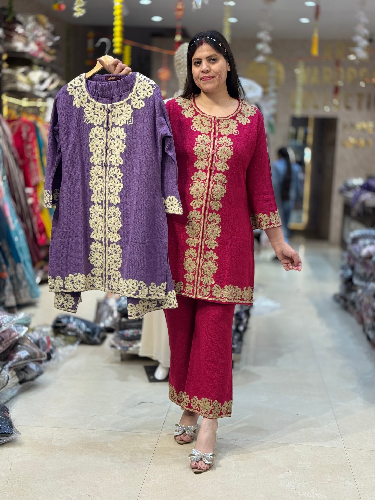 PREMIUM WOOL GOLD THREAD WORK BEAUTIFUL CORDSET