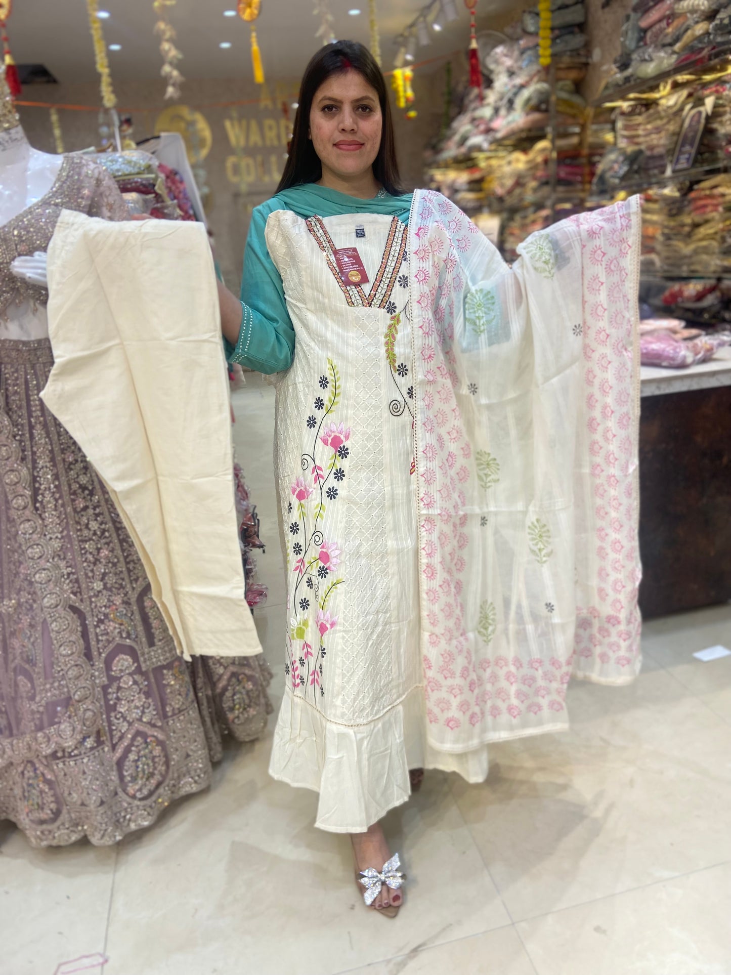 PURE CHIKEN PLUS SIZE MULTI THREAD WORK ANARKALI