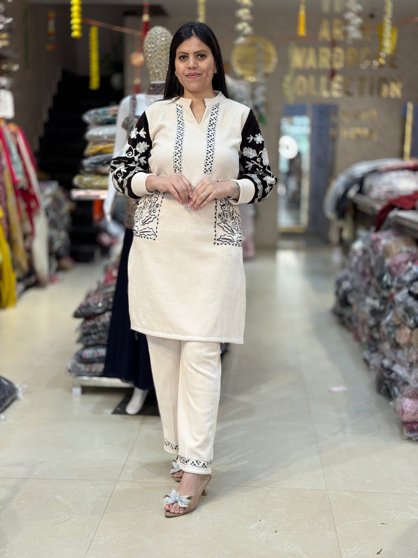 OFF WHITE DUEL THREAD WORK WOOL CORDSET