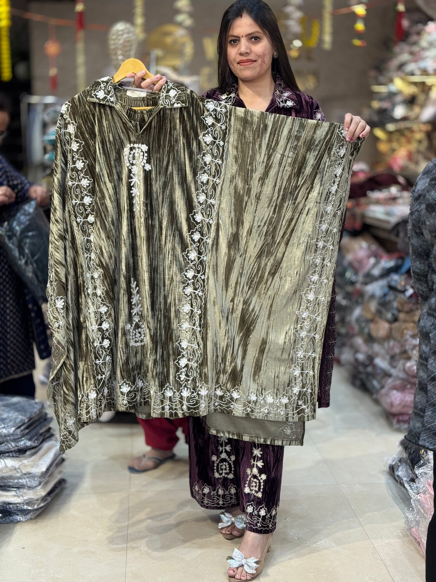 BEAUTIFUL DESIGNER PREMIUM VELVET KAFTAN