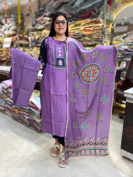 BEAUTIFUL CHICKEN DESIGN 3PC SUIT